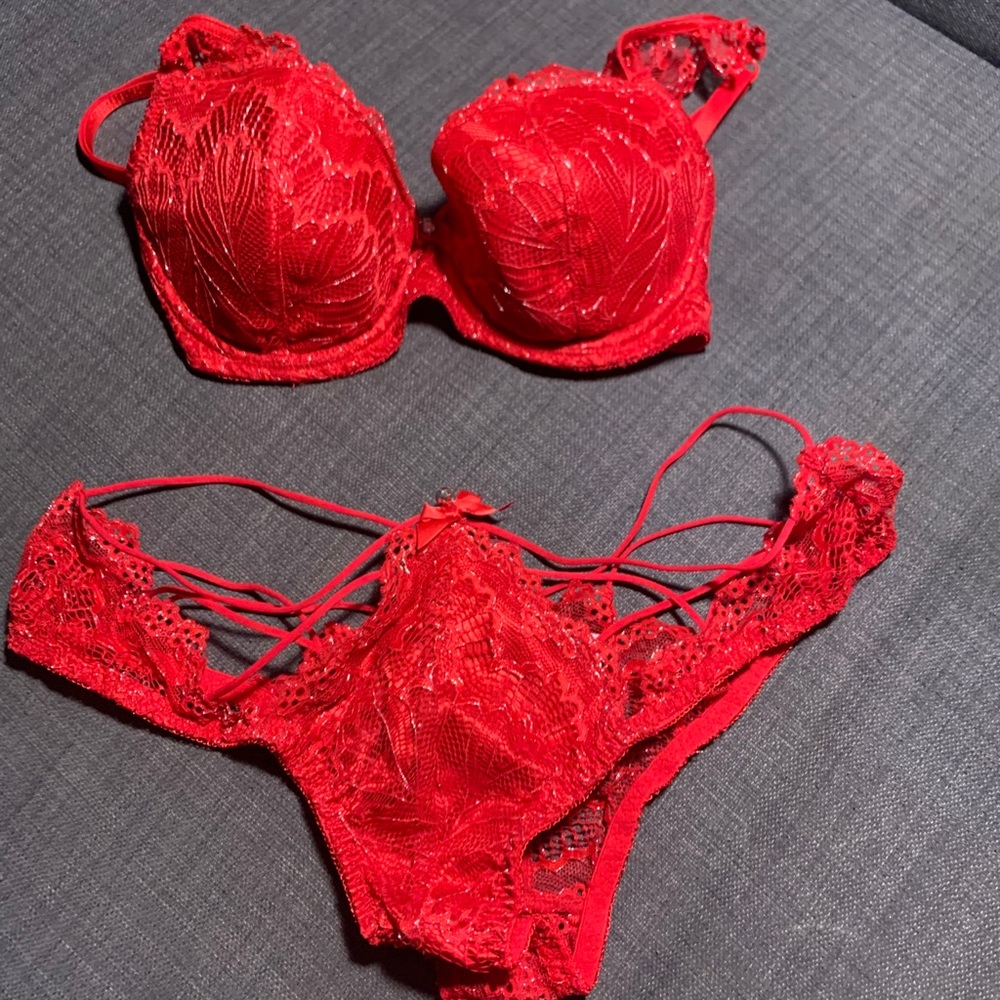 Frederick’s of Hollywood Set